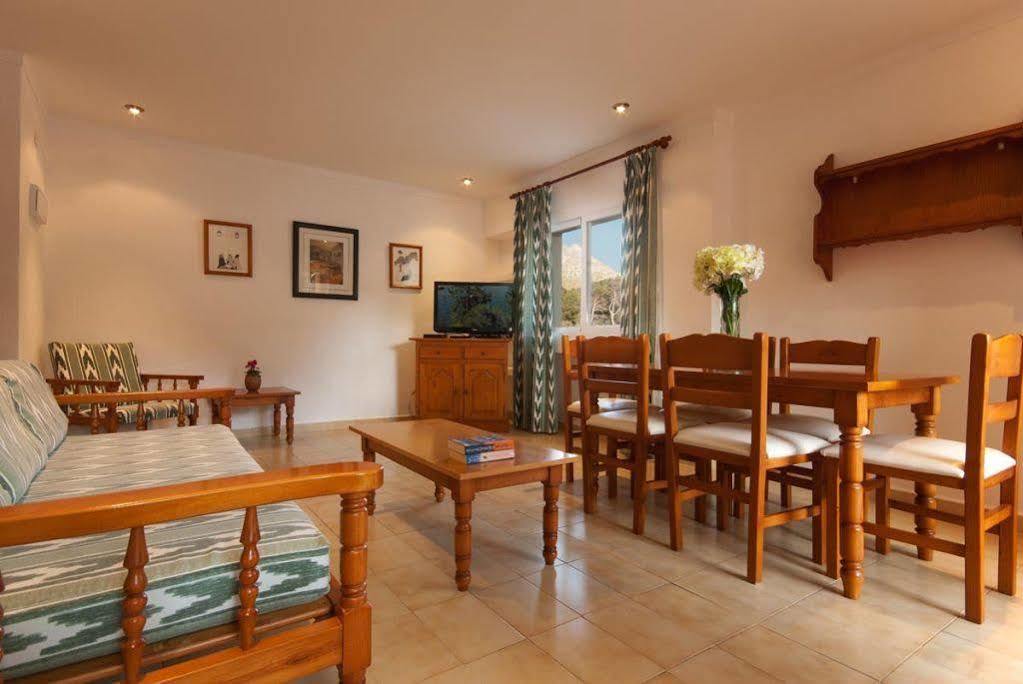 Pinos Altos Apartments Cala de Sant Vicenc Buitenkant foto